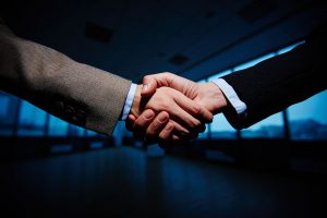 handshake-businessmen_1920px